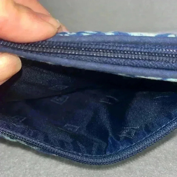 Vera Bradley RFID front Zip Wallet with Wristlet Cuban Tile blues organizational - Picture 4 of 6